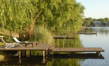 Casa en alquiler al río en Santa María de Tigre