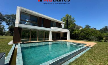 Casa a estrenar en venta en Saint Thomas Este-Oeste