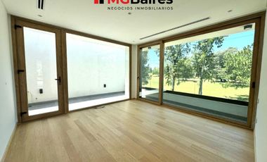 Casa a estrenar en venta en Saint Thomas Este-Oeste