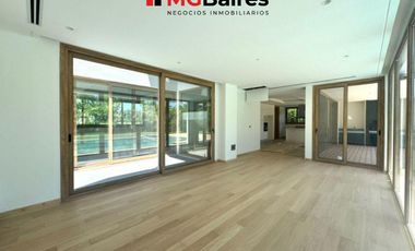 Casa a estrenar en venta en Saint Thomas Este-Oeste