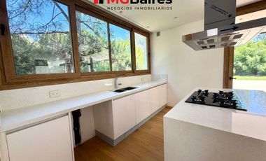Casa a estrenar en venta en Saint Thomas Este-Oeste