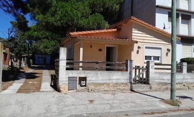 Lote con 2 casas a metros del mar – Ideal desarrollo turístico | Mar del Tuyú