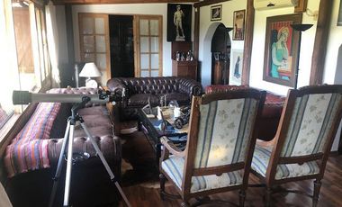 Casa rural con alma de finca. a 4 km de la capital. Mendoza. Rivadavia. terreno 8000 m2