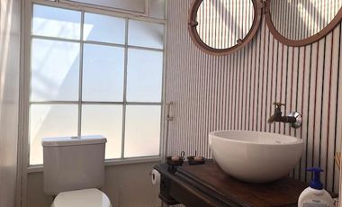 Casa rural con alma de finca. a 4 km de la capital. Mendoza. Rivadavia. terreno 8000 m2