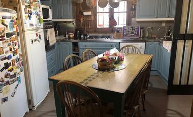Casa rural con alma de finca. a 4 km de la capital. Mendoza. Rivadavia. terreno 8000 m2