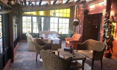 Casa rural con alma de finca. a 4 km de la capital. Mendoza. Rivadavia. terreno 8000 m2