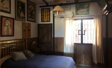Casa rural con alma de finca. a 4 km de la capital. Mendoza. Rivadavia. terreno 8000 m2
