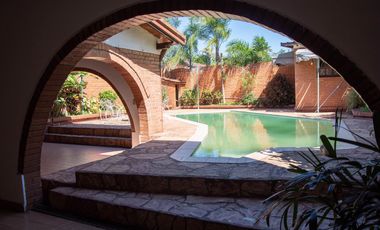 Venta Casa 8 ambientes en Posadas