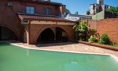 Venta Casa 8 ambientes en Posadas