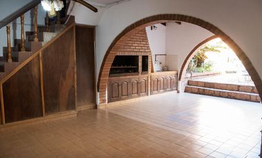 Venta Casa 8 ambientes en Posadas