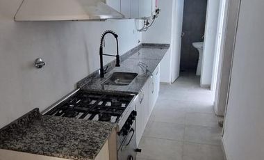 ALQUILER CASA 1 DORMITORIO CON PATIO