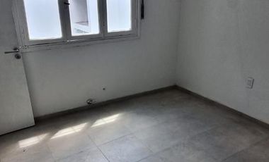 ALQUILER CASA 1 DORMITORIO CON PATIO