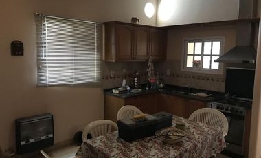 SANTILLI - E. ZEBALLOS 130 - Temperley Este