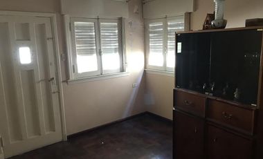 SANTILLI - E. ZEBALLOS 130 - Temperley Este