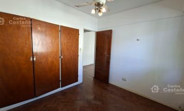 Departamento 2 Ambientes al Frente con Cochera
