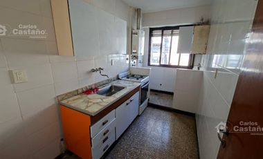 Departamento 2 Ambientes al Frente con Cochera