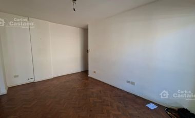 Departamento 2 Ambientes al Frente con Cochera