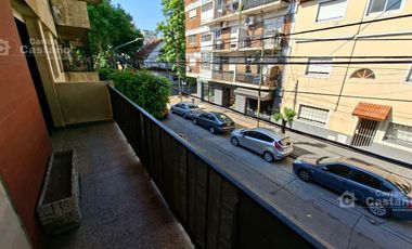 Departamento 2 Ambientes al Frente con Cochera