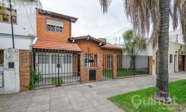 Casa 5 ambientes en 2 plantas Ramos mejia Excelente ubicacion