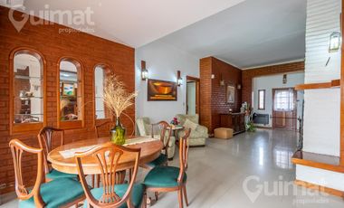 Casa 5 ambientes en 2 plantas Ramos mejia Excelente ubicacion