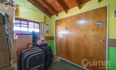 Casa 5 ambientes en 2 plantas Ramos mejia Excelente ubicacion