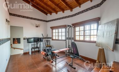 Casa 5 ambientes en 2 plantas Ramos mejia Excelente ubicacion