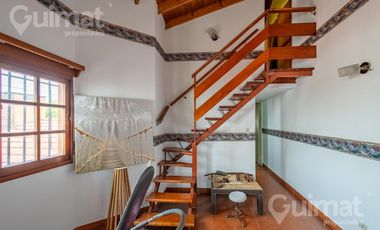 Casa 5 ambientes en 2 plantas Ramos mejia Excelente ubicacion