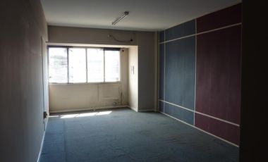 Edificio Comercial en  Avenida Hipólito Yrigoyen