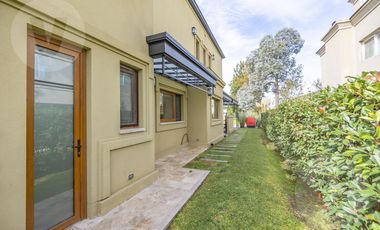 Casa en venta - Barrio Saint Thomas Este, Canning