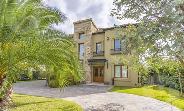 Casa en venta - Barrio Saint Thomas Este, Canning