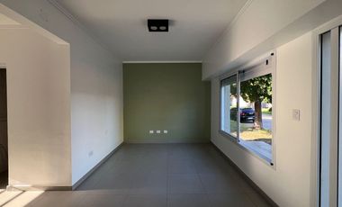 VENTA casa remodelada 5 ambientes en Velez Sarsfield al 6500