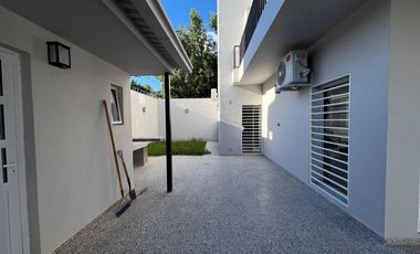 VENTA casa remodelada 5 ambientes en Velez Sarsfield al 6500