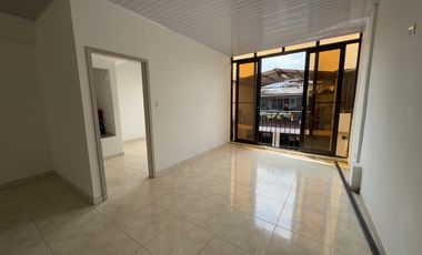 Apartamento Hermoso En Tercer Piso En El Sur Central. Exelente Ubicación