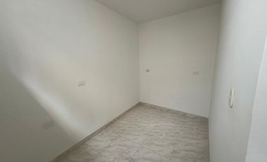 Apartamento Hermoso En Tercer Piso En El Sur Central. Exelente Ubicación