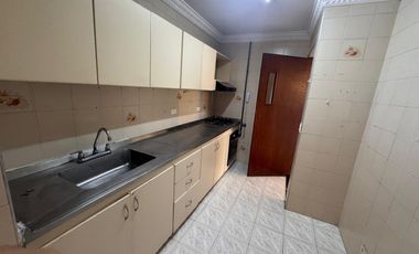 SE ALQUILA AMPLIO APARTAMENTO 136 M2 EN PRADOS DEL NORTE CON 2 PARQUEADEROS Y DEPOSITO