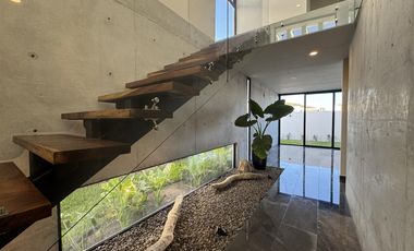 CASA CON ALBERCA Y 4 HAB. EN VENTA EN PUNTA TIBURÓN