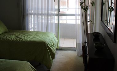 AVDA DEL HUERTO  1115.  Piso exclusivo vista al rio. Amenities. Cochera.