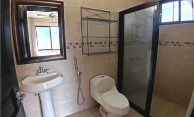 VENDO CASA 3HAB/4BA BOQUETE