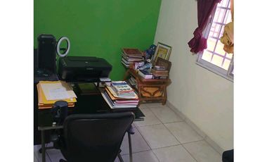 Se vende amplia casa tipo Chalet  en Los Trapichitos de La Chorrera