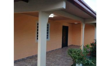 Se vende amplia casa tipo Chalet  en Los Trapichitos de La Chorrera