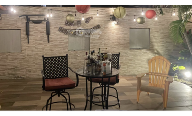 SE VENDE CASA EN VERSALLES CON  3 HABITACIONES 331M 2 PARKING TERRAZA