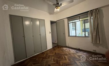 Depto. 3 Amb. en PB, al Frente con Patio