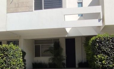 Casa en renta Terranova 3 recamaras 2.5 baños, condominio sin alberca