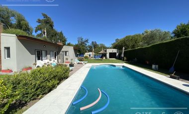 Casa Quinta en venta en El Pato Calle 527