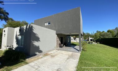 Casa Quinta en venta en El Pato Calle 527