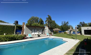 Casa Quinta en venta en El Pato Calle 527