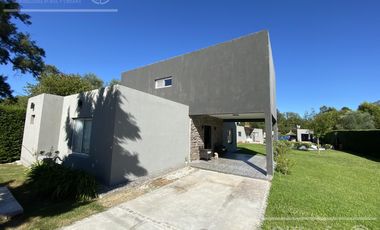 Casa Quinta en venta en El Pato Calle 527
