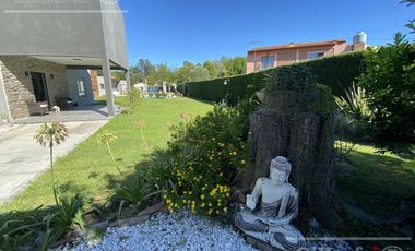 Casa Quinta en venta en El Pato Calle 527
