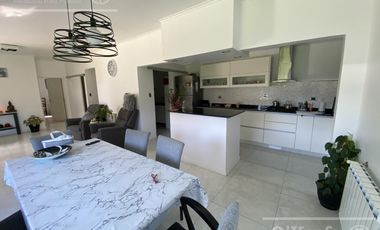 Casa Quinta en venta en El Pato Calle 527