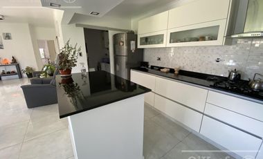 Casa Quinta en venta en El Pato Calle 527